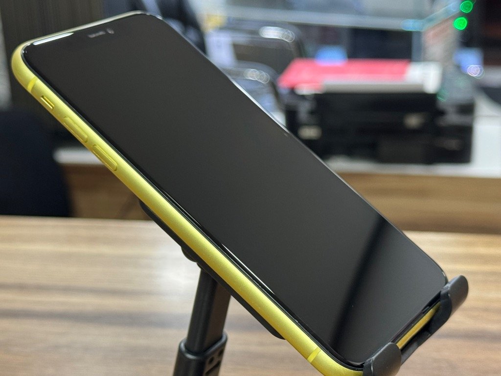 iPhone 11 128GB SIFIR AYARINDA - Detay 7