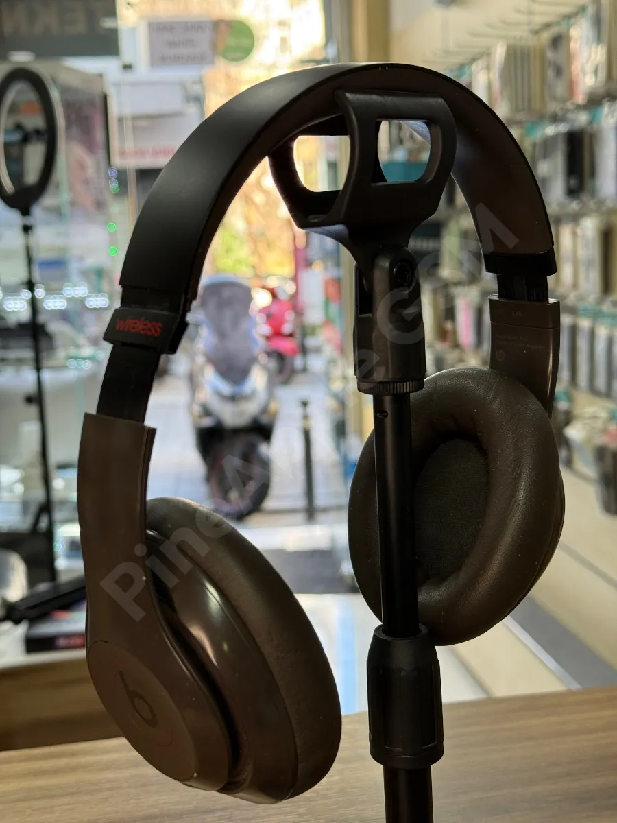 Beats Studio Pro Menteşe Kırığı Öncesi